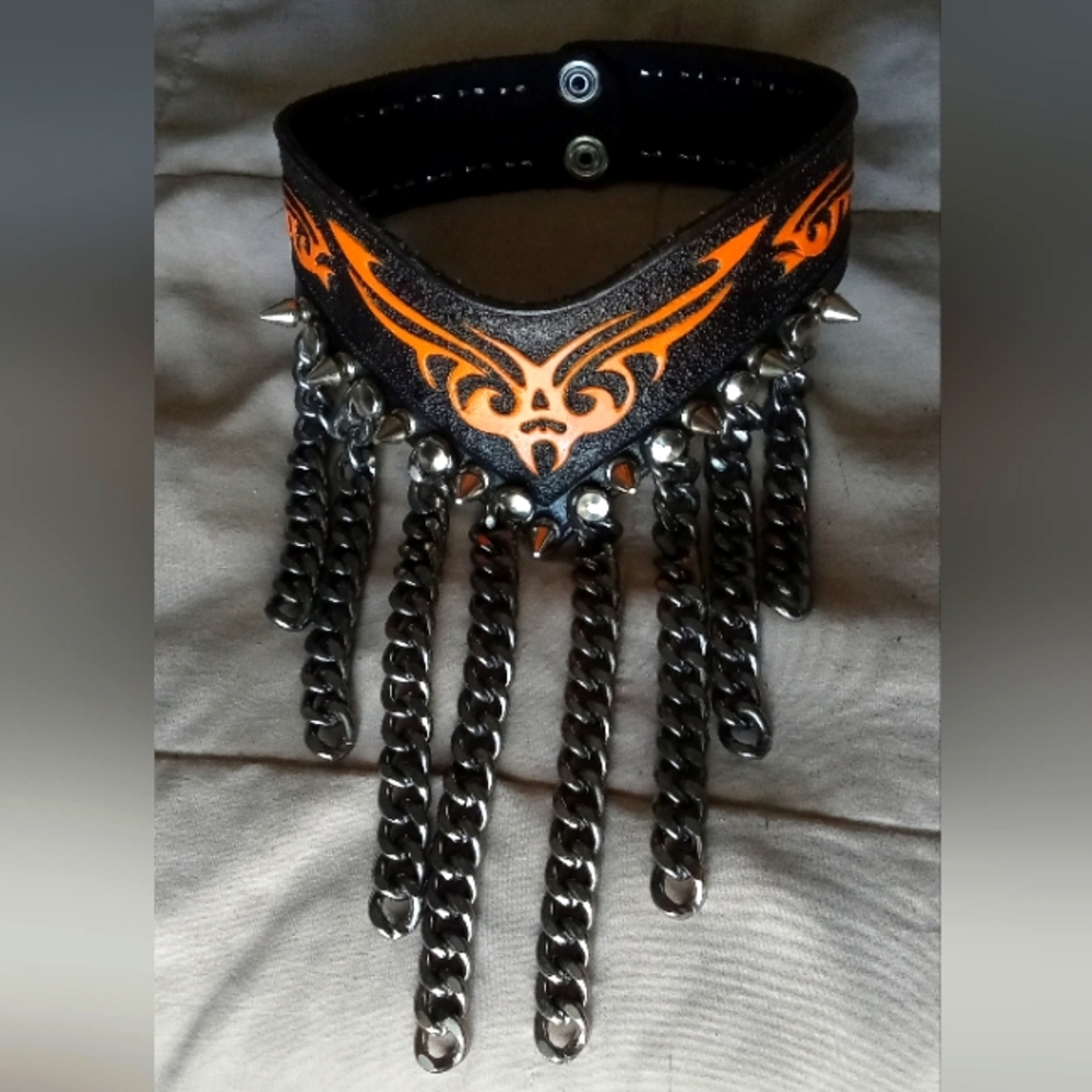 Hand made leather collar